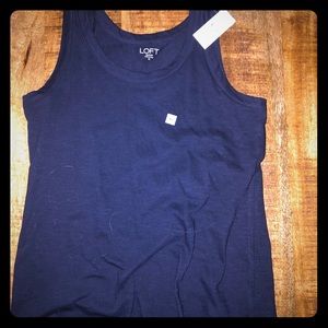 Sleeveless navy Tshirt